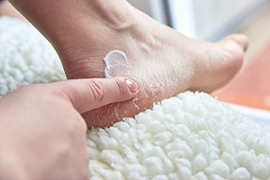 Ways to Repair Cracked Heels